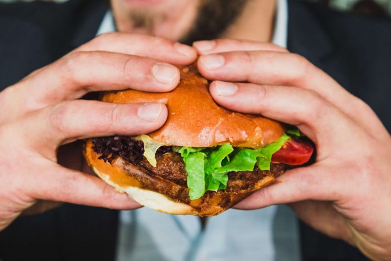eat-burger1