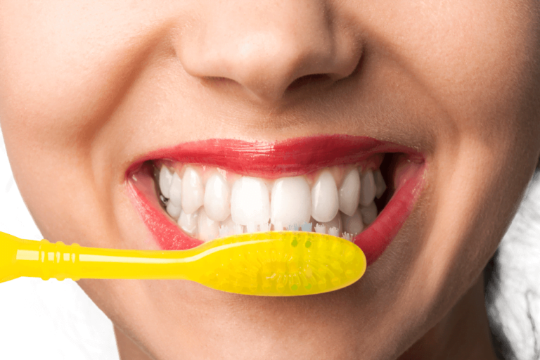 food-and-drinks-that-stain-teeth-featured food-and-drinks-that-stain-teeth-featured